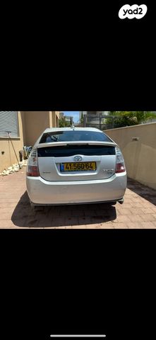 טויוטה פריוס