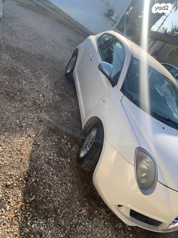 אלפא רומיאו מיטו