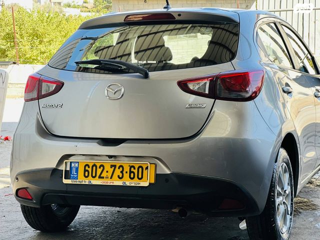 מודעת רכב מאזדה 2