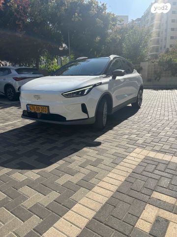 מודעת רכב ג׳ילי Geometry C