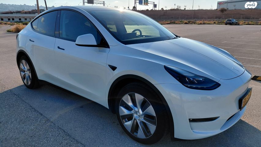 מודעת רכב טסלה מודל Y