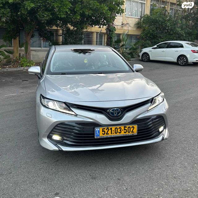 טויוטה קאמרי