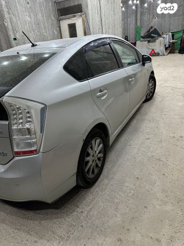 טויוטה פריוס