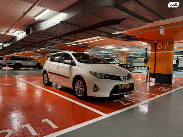 מודעת רכב טויוטה אוריס