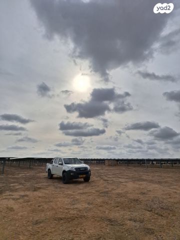 איסוזו די-מקס