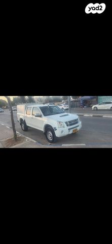 איסוזו די-מקס