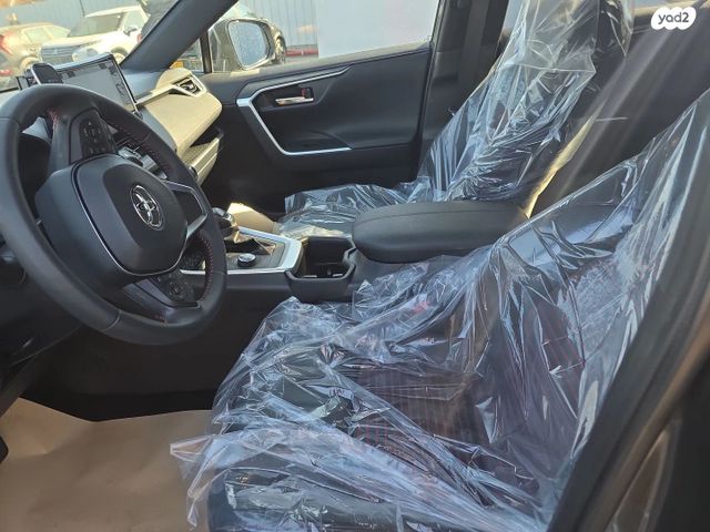 טויוטה RAV4