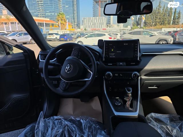 טויוטה RAV4