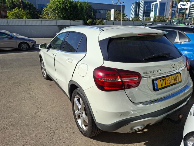 מרצדס-בנץ GLA