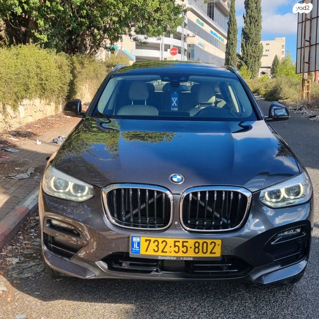 ב מ וו X4