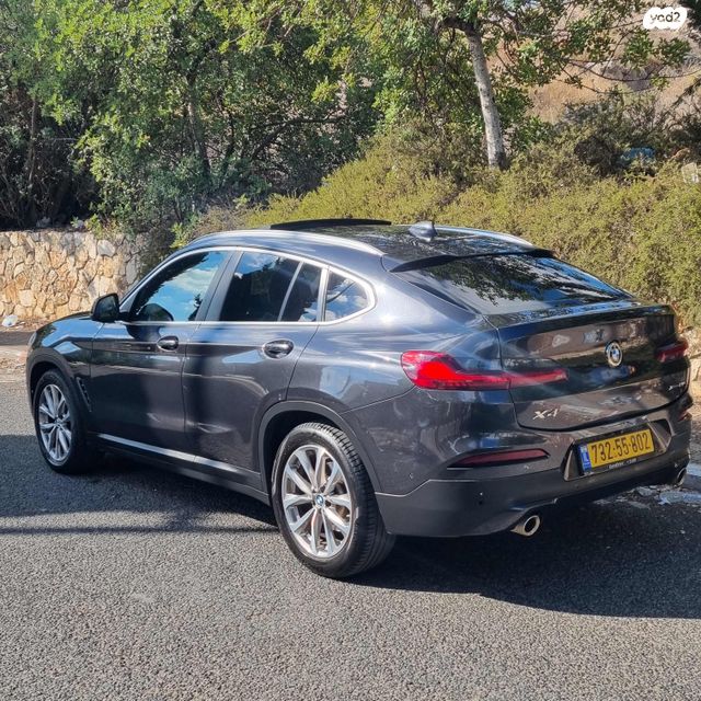 ב מ וו X4