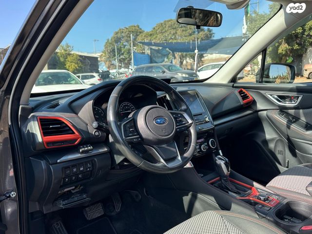 סובארו פורסטר