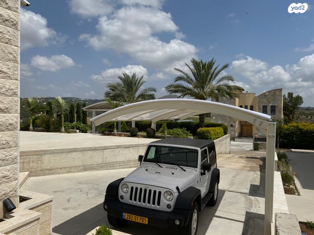 מודעת רכב ג'יפ רנגלר