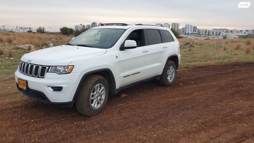 מודעת רכב ג'יפ גרנד צ'ירוקי