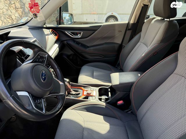 סובארו פורסטר