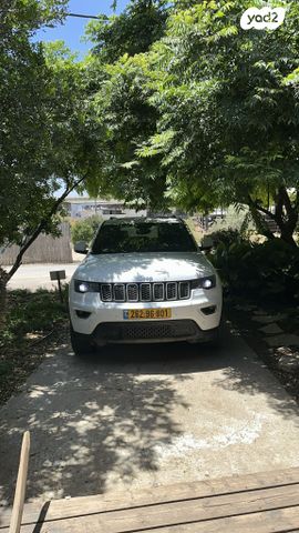 מודעת רכב ג'יפ גרנד צ'ירוקי