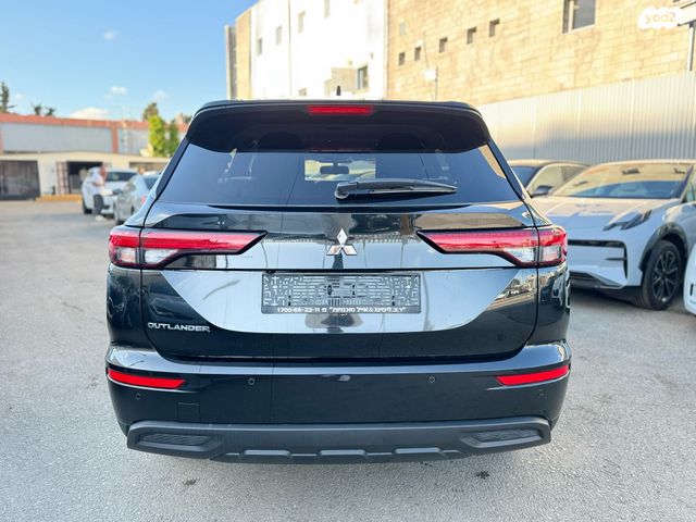 מיצובישי אאוטלנדר