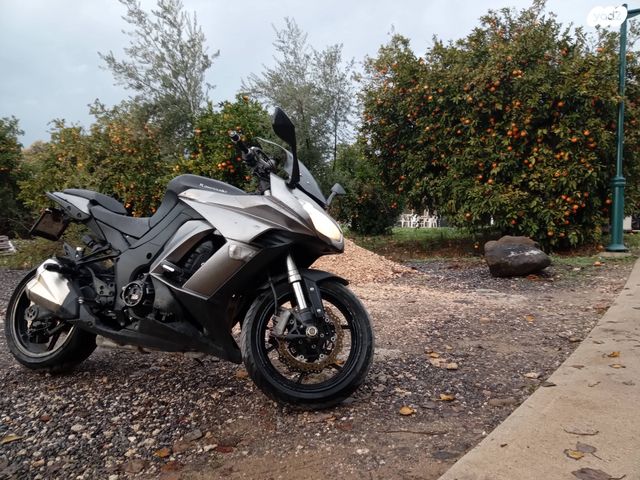 קאוואסאקי Z1000SX