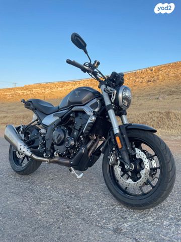 מודעת רכב Voge 500AC