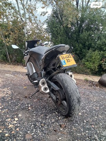 קאוואסאקי Z1000SX