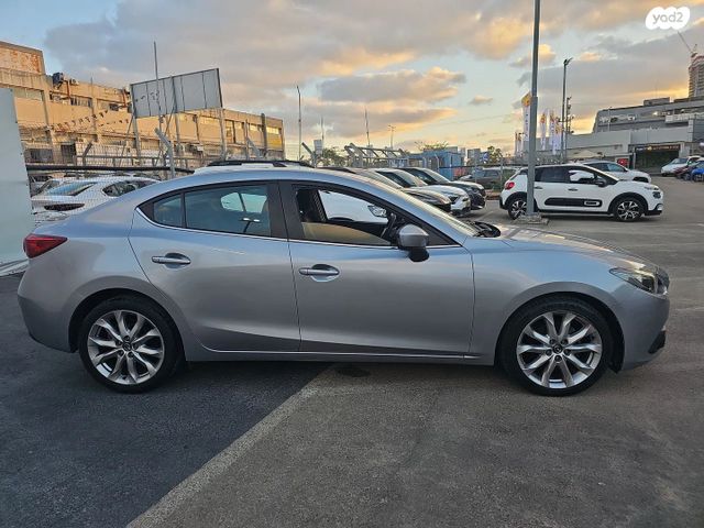 מאזדה 3