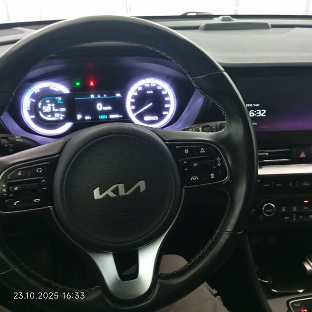 קיה נירו פלוס