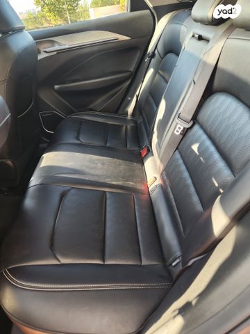 ג׳ילי Geometry C