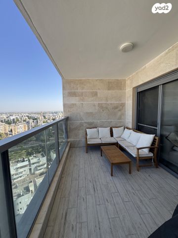 אלכסנדר פן 9