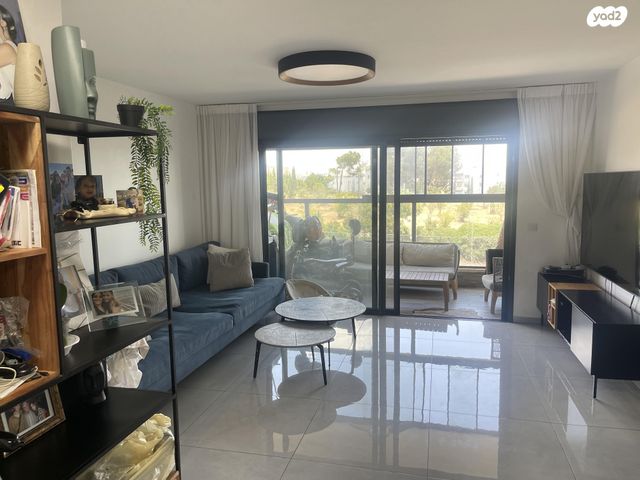 פרופ' יום טוב עסיס 4