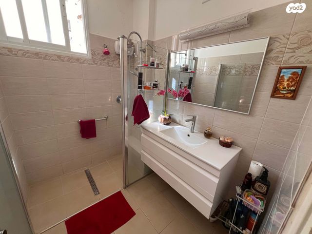 דירה, שדרות חיים וייצמן 48, צפון מזרח מרכז העיר, נתניה