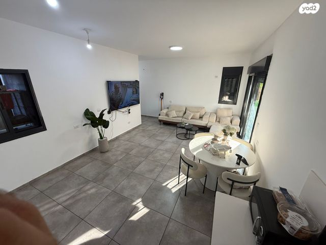 דירת גן, אהבת אדם 40, שרונה, כפר יונה