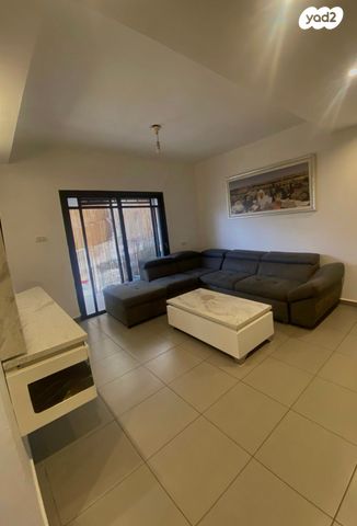 דירת גן, האלה 20, בני עי''ש, בני עי"ש