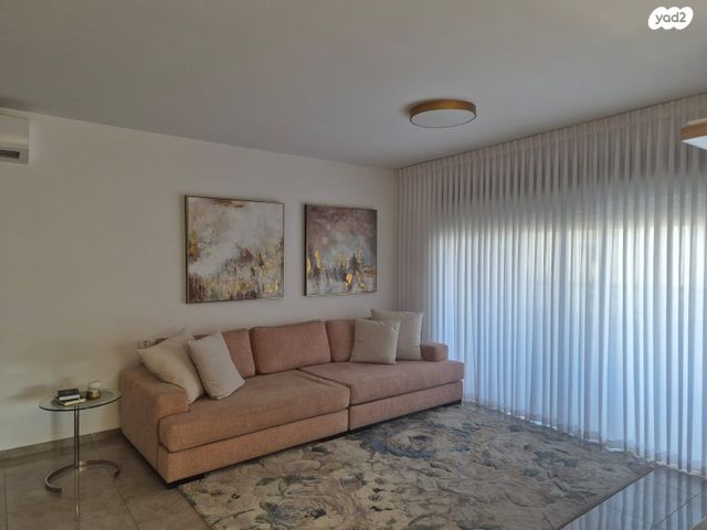 דירה, שדרות רובע יזרעאל 24, רובע יזרעאל סביוני העמק, עפולה