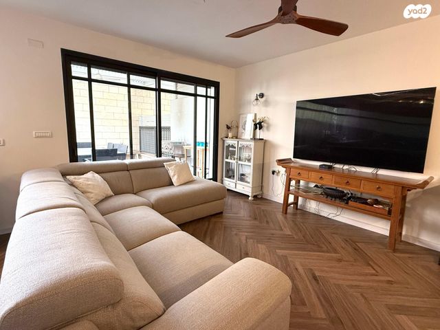 בית פרטי/ קוטג', שרה אמנו 73, מוריה, מודיעין מכבים רעות