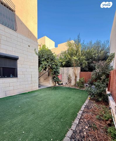 בית פרטי/ קוטג', שרה אמנו 73, מוריה, מודיעין מכבים רעות