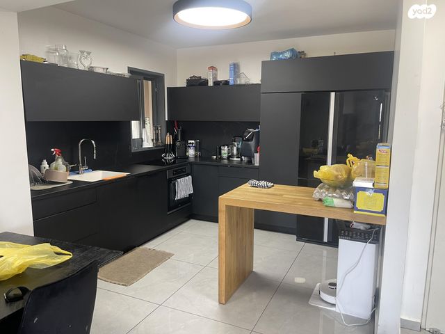 דירה, פרופ' יום טוב עסיס 4, פסגת זאב, ירושלים