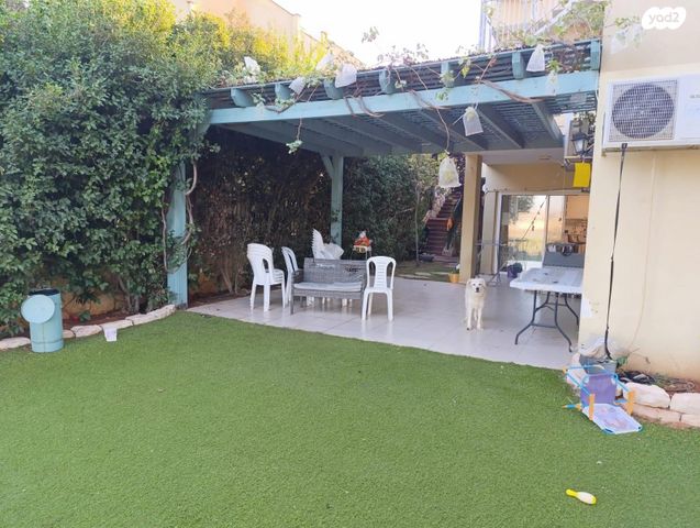 דו משפחתי, הגיתית 96, יקיר, יקיר