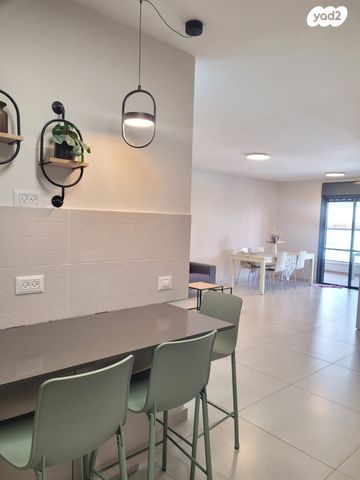 דירה, נרקיס 20, הפרחים, חריש