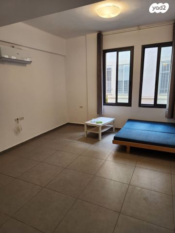 דירה, נחום דוברין 5, שער פלמר, תחנת רכבת השמונה, חיפה