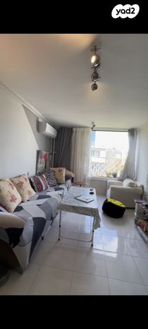 דירה, רמת הגולן 27, קרית שרת מזרח, חולון