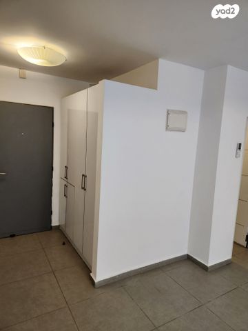 דירה, נחום דוברין 5, שער פלמר, תחנת רכבת השמונה, חיפה