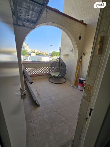 אברהם מאפו 25