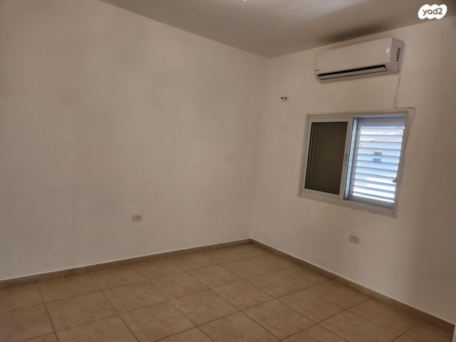 דו משפחתי, הנגב 62, רובע ד', אריאל