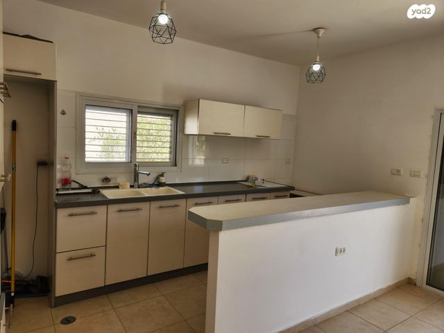 דו משפחתי, הנגב 62, רובע ד', אריאל