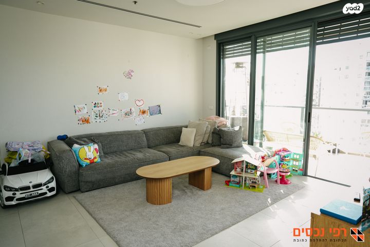 דירה, ארלוזורוב, גבעתיים