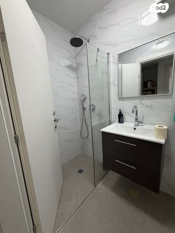 גג/ פנטהאוז, היסעור, החותרים, טירת כרמל