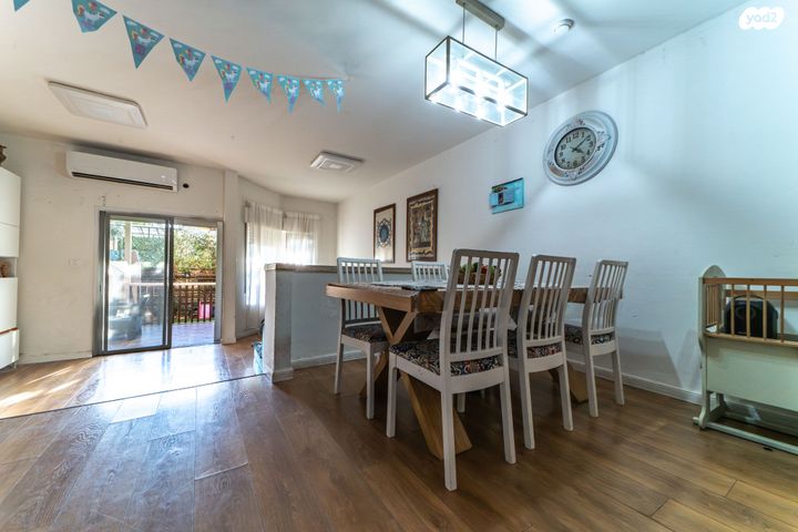 דו משפחתי, רמת ישי