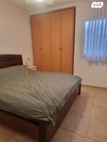 דירה, יוסף סרלין 11, נווה ברבור, כפר שלם מערב, תל אביב יפו