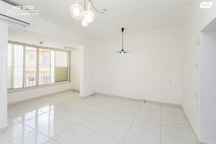 דירה, ישעיהו 15, כרמל צרפתי, חיפה