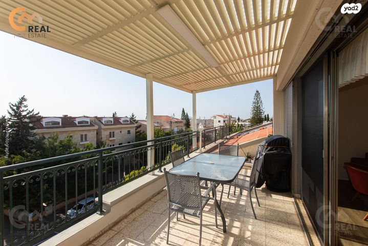 גג/ פנטהאוז, יחזקאל קויפמן, רמת גולדה, חיפה